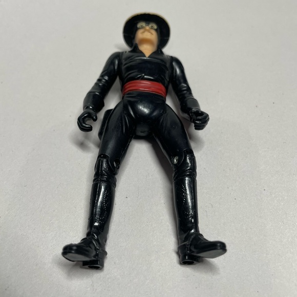 VTG 1981 Filmation Series Zorro 4” Action Figure made in Hong Kong - Picture 6 of 7